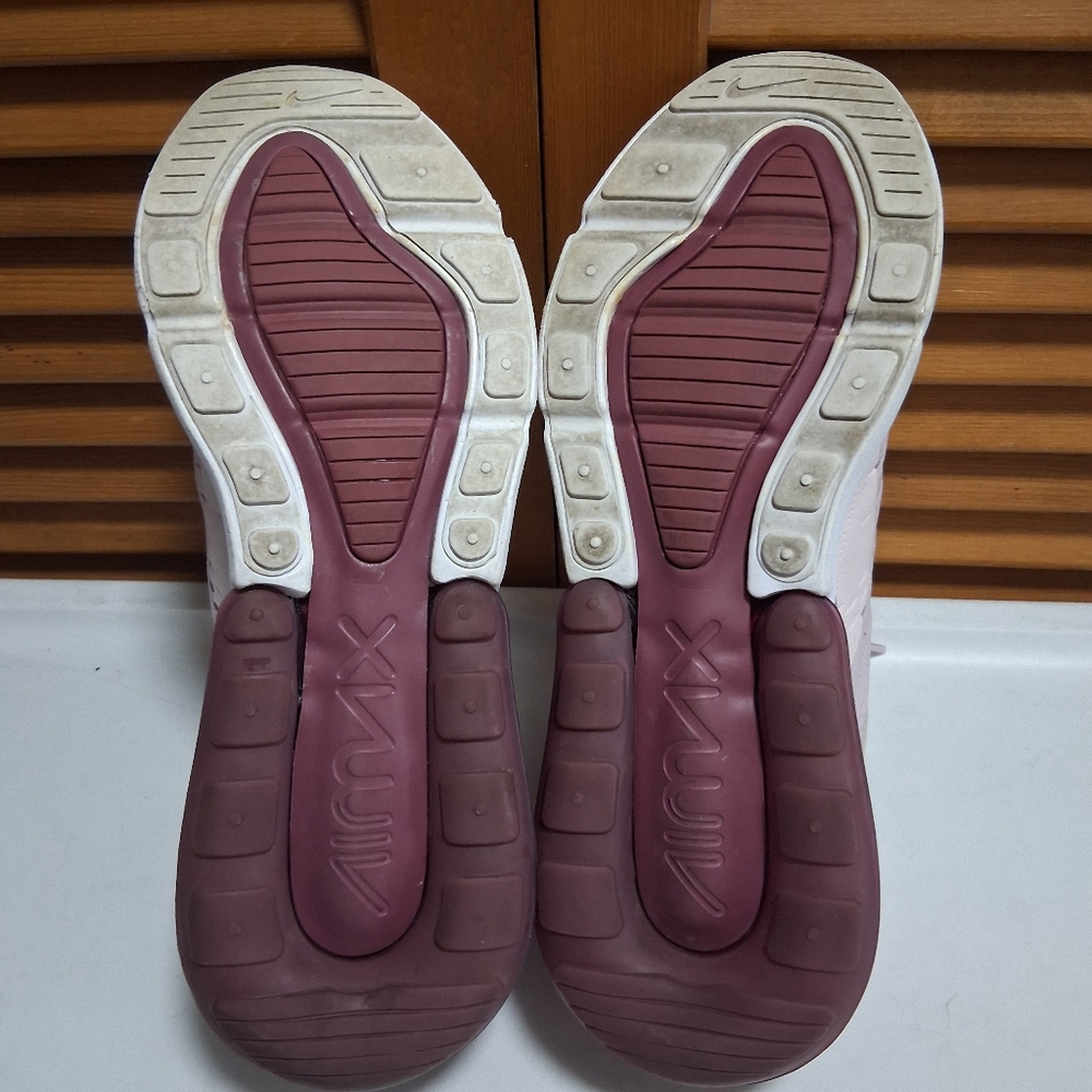 Nike Air Max 270 Soft Pink Women's Sneaker * Size: 8.5 - Picture 7 of 8